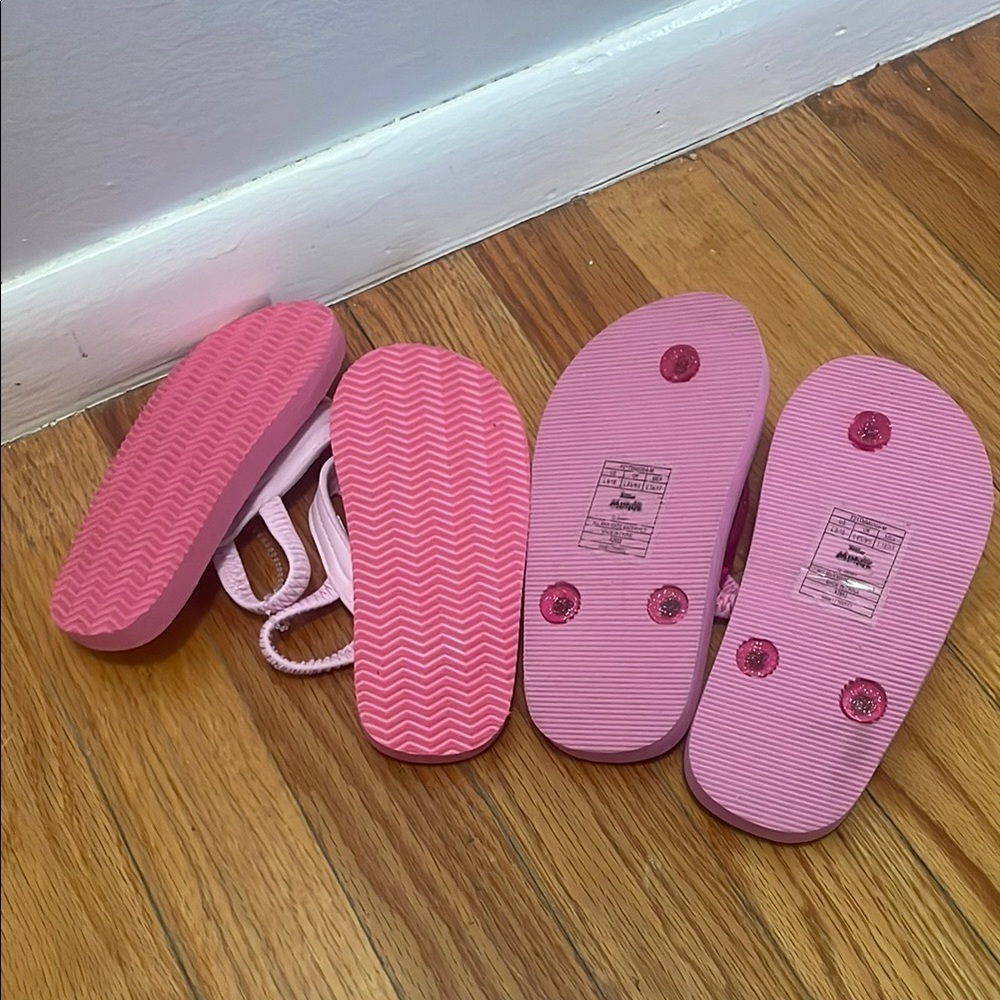 Pink Toddler Size 9/10 Minnie Mouse Flip Flops - Picture 3 of 3